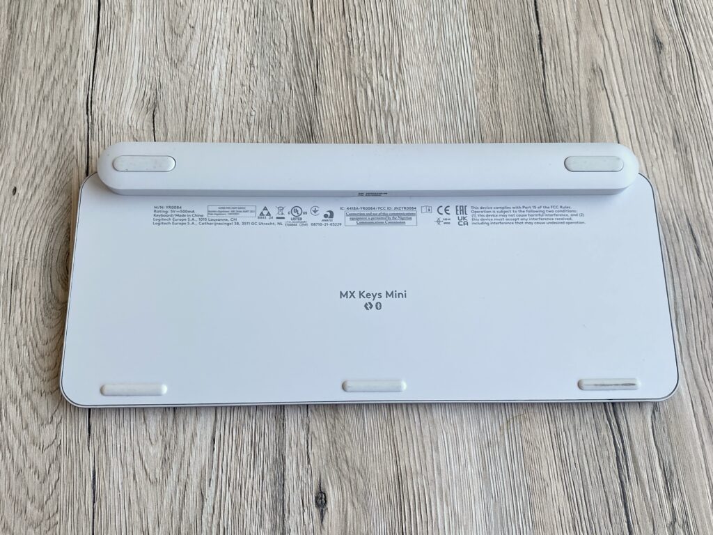 MX Keys Mini Unterseite